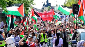 مئات المتظاهرين في ستوكهولم يطالبون بوقف "الإبادة في فلسطين" - جيتي