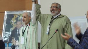 عبد الرحيم الشيخي رئيس حركة التوحيد والإصلاح المغربية (يمين الصورة) - عربي21
