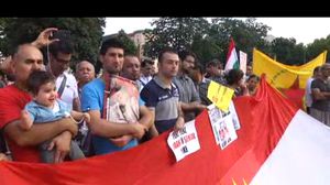 نظم المظاهرة اتحاد الجمعيات الأيزيدية واتحاد السريانيين - الأناضول