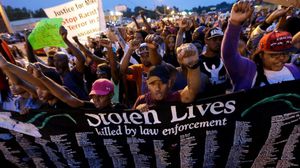 مظاهرة تندد بمقتل الشاب الأسود - فيسبوك