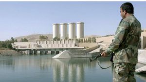 أدت المعارك حول سد الموصل إلى انقطاع المياه والكهرباء عن المدينة (أر شيفية)