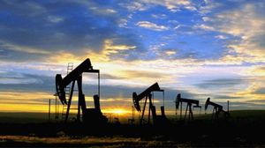 تشهد مخزونات النفط الأمريكية انخفاضا حادا - (وكالات محلية)