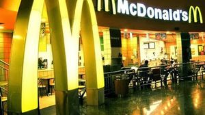مطاعم مكدونالدز في روسيا متهمة بانتهاك قوانين الصحة العامة - أرشيفية