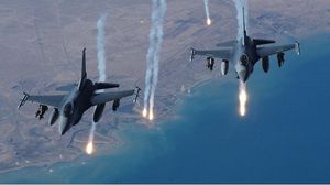 طائرات حربية أمريكية تضرب أهدافا في العراق - أ ف ب