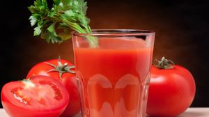 يمكن الحصول على فوائد الطماطم سواء كانت طازجة أو مطبوخة - أرشيفية