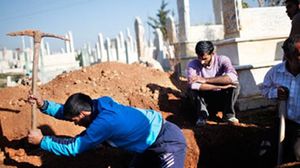 صعوبات في دفن الموتى في سوريا (أرشيفية) - أ ف ب