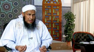 يعد الددو الشنقيطي من أبرز العلماء في العالم الإسلامي- عربي21