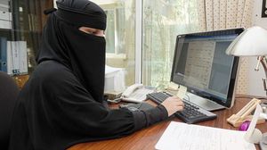 السعوديات معرضات للتحرش الجنسي في العمل - (وكالات محلية)