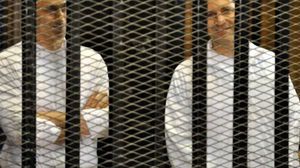 حبس علاء وجمال مبارك يأتي في ظل استعدادات السيسي للانتخابات البرلمانية - أرشيفية