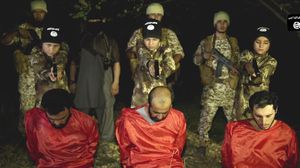 قال التنظيم إن الأشخاص الثلاثة الذين تم إعدامهم هم "جواسيس للتحالف الدولي" - يوتيوب