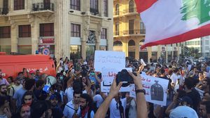 لبنانيون يعتصمون احتجاجا على أزمة النفايات - عربي21