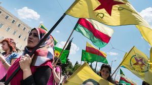 نساء كرديات يتظاهرن مطالبات بقيام دولة كردية مستقلة- أ ف ب