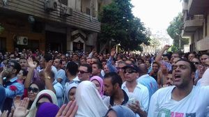 احتج موظفو مصلحة الضرائب المصرية على موافقة مجلس النواب على مشروع قانون الخدمة المدنية الجديد- أرشيفية