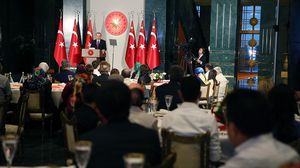 أردوغان بلغ قادة الجيش سلام أهالي الشهداء والمصابين وقادة الجيش- الأناضول