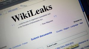 ناشطون قالوا إن إدارة ويكيليكس هي من قررت تعليق الحساب مؤقتا- أرشيفية 