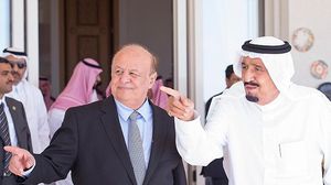هادي والملك سلمان في مقر إقامة الأخير بطنجة- صحيفة الرياض