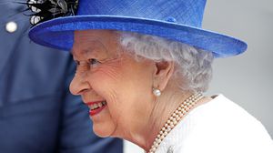 الصحفي ألاستير بروس قال إنه طرح سؤالا واحدا فقط على الملكة إليزابيث- أرشيفية