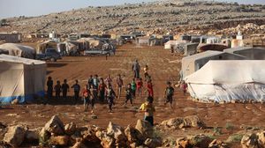 نزح أكثر من 92 ألف سوري من المنطقة "منزوعة السلاح" شمال سوريا منذ مطلع تشرين الأول/ أكتوبر الماضي- جيتي