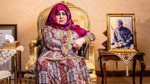  والدة ابن لادن، علياء غانم، هي من أصول سورية، وتحديدا من مدينة اللاذقية الساحلية، وعائلتها "علويّة"- الغارديان