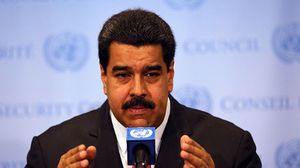 "فيسبوك": مادورو انتهك السياسة المعنية بمكافحة المعلومات المضللة عن كوفيد-19 بترويجه لدواء يزعم أنه يعالج المرض- جيتي