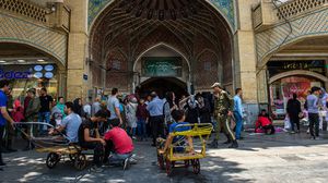 تستهدف عقوبات واشنطن ضد طهران تجميد التعاملات المالية وواردات المواد الأولية- جيتي 
