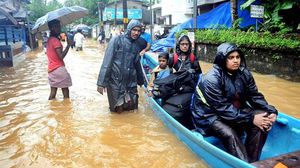 أوقعت الفيضانات أكبر نسبة من الأضرار في ولاية كيرالا السياحية الواقعة في جنوب البلاد- موقع بتي نيوز
