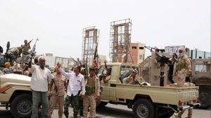كان الانفصاليون سيطروا بالفعل على عدن بعد استيلائهم على المعسكرات التابعة للحكومة- رويترز