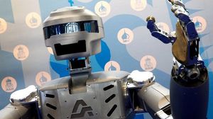 روسيا ترسل أول روبوت بملامح بشرية إلى الفضاء- تويتر