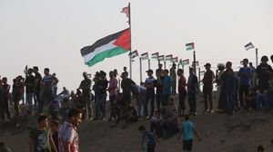 قوات الاحتلال تطلق الرصاص الحي والمطاطي صوب المتظاهرين شرقي قطاع غزة- عربي21