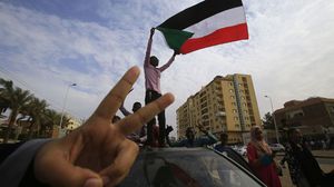 خرجت مظاهرات في اليوم الذي شهد فيه السودان توقيع الإعلان الدستوري- تجمع المهنيين