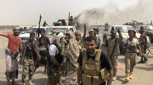 عناصر من المجلس الانتقالي المدعوم إماراتيا في عدن بعد قصف قوات الشرعية اليمنية- جيتي