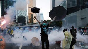 الآلاف في هونغ كونغ يحتجون بشكل أسبوعي منذ ثلاثة أشهر للمطالبة بالديمقراطية - تويتر