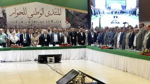 كشفت الرئاسة الجزائرية عن قائمة من 6 شخصيات مستقلة للإشراف على جلسات حوار- جيتي
