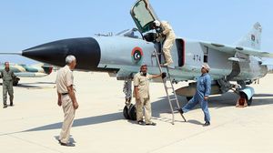 قصفت الطائرات التابعة لحفتر مقر الكلية الجوية بمصراتة "غرب ليبيا" مرات عدة- جيتي