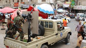 تجددت الاشتباكات العنيفة في عدن بين قوات الحماية الرئاسية وقوات الحزام الأمني المدعومة إماراتيا- جيتي