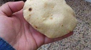وزارة التموين المصرية قررت تخفيض وزن رغيف الخبز من 110 غرامات إلى 90 غراما فقط- مواقع التواصل