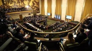 الاثنين جرى تعليق اجتماع اللجنة الدستورية في جنيف بعد اكتشاف إصابة أعضاء بفيروس كورونا- الأناضول