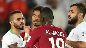 تقدمت الإمارات بشكوى حول قانونية مشاركة المعز علي وبسام الراوي في مباراة قطر والإمارات بكأس آسيا 2019- watan / تويتر