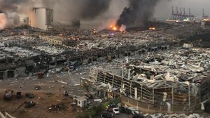 انفجار بيروت ينذر بكارثة اقتصادية في لبنان- تويتر