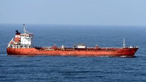 السفينة "غولدن بريليانت" التي تحمل علم سنغافورة رست أمس الخميس في ميناء جنوب إيران- إرنا