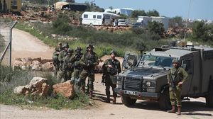 تقارير إسرائيلية تقول إن تهريب الأسلحة عبر الحدود الأردنية إلى داخل الأراضي المحتلة يجري يوميا- الأناضول 