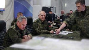 جاءت زيارة شويغو بعد أيام من زيارة الجنرال فاليري غيراسيموف رئيس هيئة الأركان العامة والقائد العام للجهود الحربية الروسية في أوكرانيا لخط المواجهة- تويتر