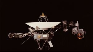 "فوياجر 2" وتوأمه "فوياجر 1"، وهما المركبتان الوحيدتان اللتان تعملان خارج الغلاف الشمسي- جيتي