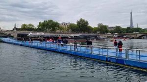 من المقرر أن تقام منافسات ماراثون السباحة في الأولمبياد العام المقبل في نهر السين- FRANCE2 / إكس