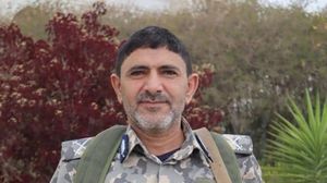 العسكري هو قائد القوات الجوية في جماعة الحوثي