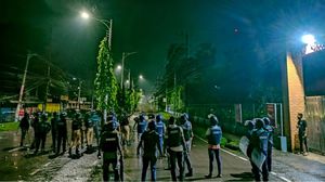 إصابة عدد من عناصر الشرطة بجروح جراء الاحتجاجات- جيتي