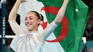 رفض مدرب فرنسا ضمها بعد أن خضعت لعمليتين جراحيتين قبل أن تعود مجددا- صفحة اللجنة الاولمبية الجزائرية 