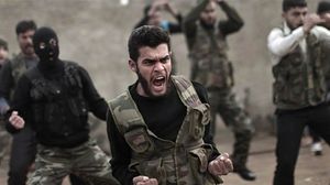 مقاتلون سوريون يتلقون تدريبات - أرشيفية