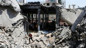 الغارديان:  إن اتفاق إعادة بناء غزة سيخلق نظام مراقبة جديدا لمواد البناء- أرشيفية