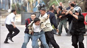 الأقباط تعرضوا للاعتداء والاعتقال من قبل الأمن المصري - أرشيفبة
